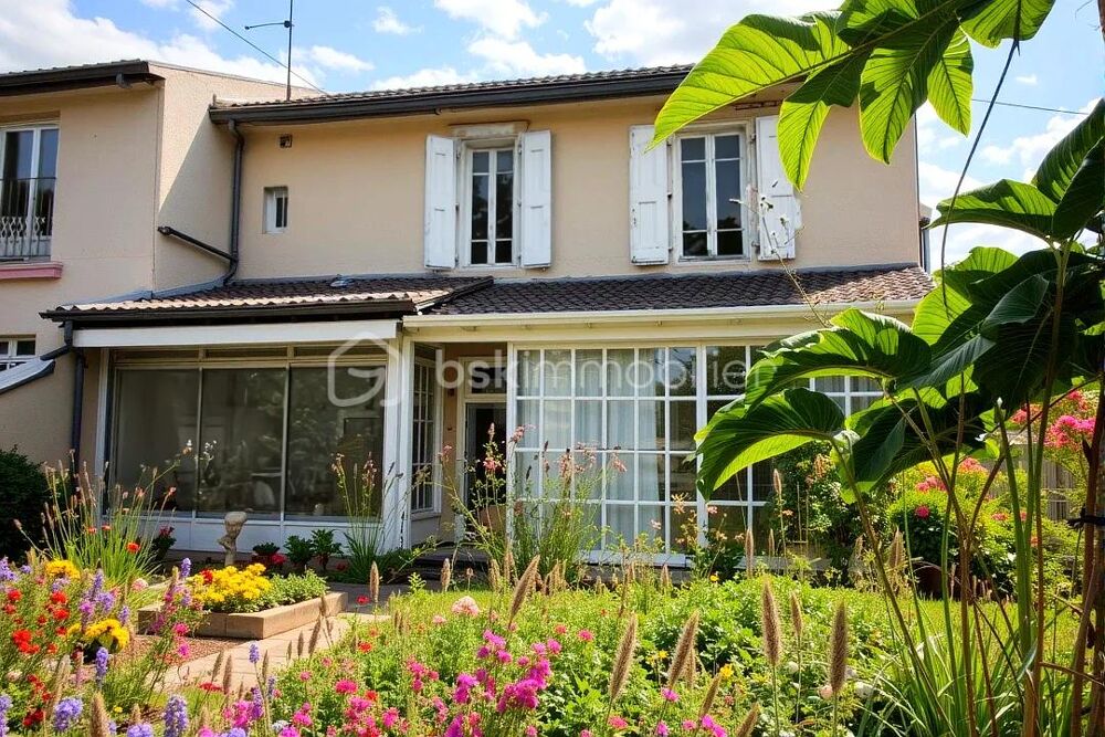 Vente Maison MAISON T5 D'UNE SUPERFICIE DE 132 M2- TERRAIN 323 M2- PISCINABLE- 4 CHAMBRES- GARAGE-FAIBLE TAXE FONCIÈRE Carcassonne