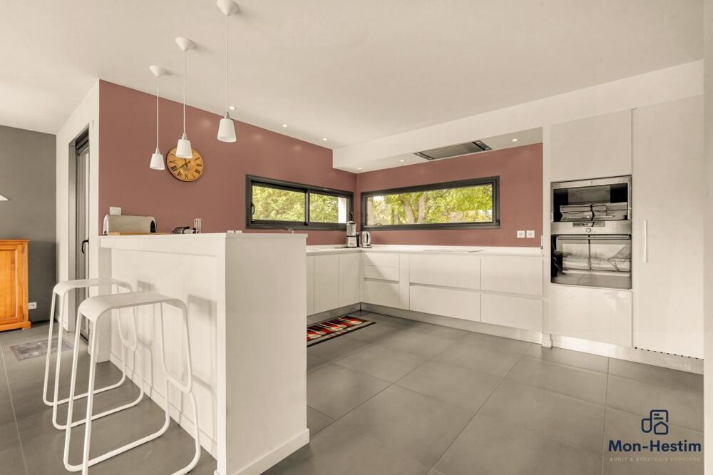 Vente Villa Villa d'architecte - Piscine chauffée - Double garage - DPE B - proche Thalès, Airbus Toulouse