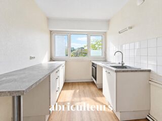  Immeuble à vendre 1050 m²