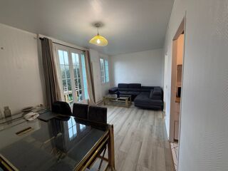  Appartement à louer 3 pièces 90 m²