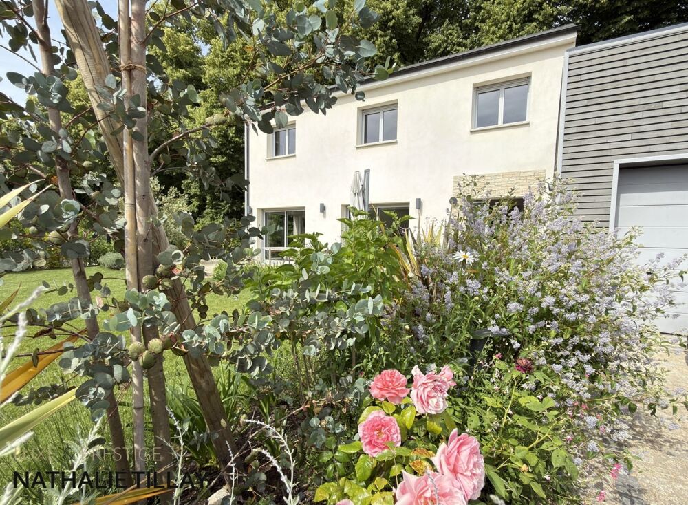Maison d'architecte de 2021 , a vendre , a SAINT JEAN DE BRAYE , TERRASSE ET JARDIN