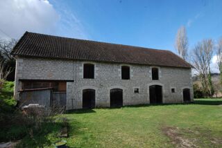  Maison  vendre 360 m