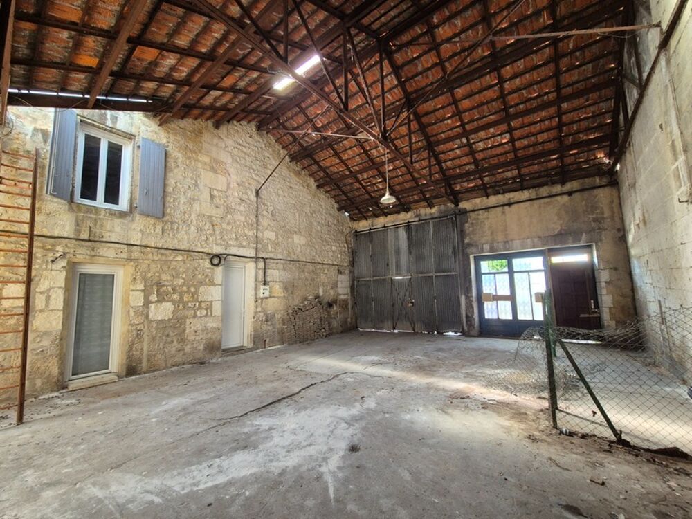 Vente Maison Ensemble immobilier, 2 maisons, un grand hangar, un garage, gros oeuvre en bon état Angouleme