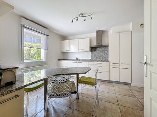  Maison � vendre 7 pi�ces 205 m�