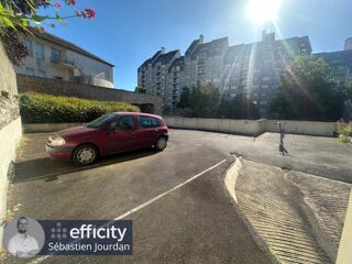  Parking / Garage  vendre 11 m