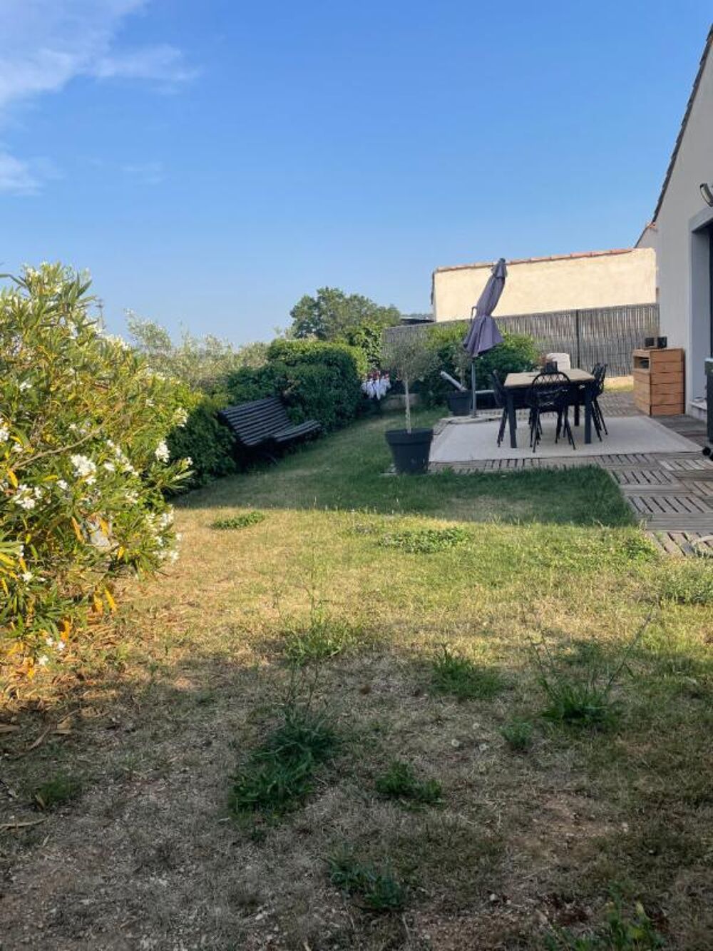 Vente Maison Maison de plain-pied avec vue dégagée , 4 chambres et Terrain de 544 m² Draguignan