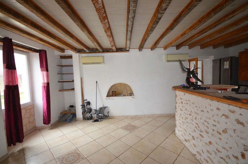 Vente Maison Proche de MONTMIRAIL (51) à vendre Maison en pierre de 5 pièces avec belles dépendances Montmirail