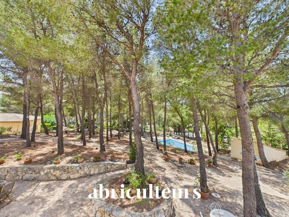Vente Maison Maison d'architecte de 8 pièces à vendre proche Aix-en-Provence Ventabren