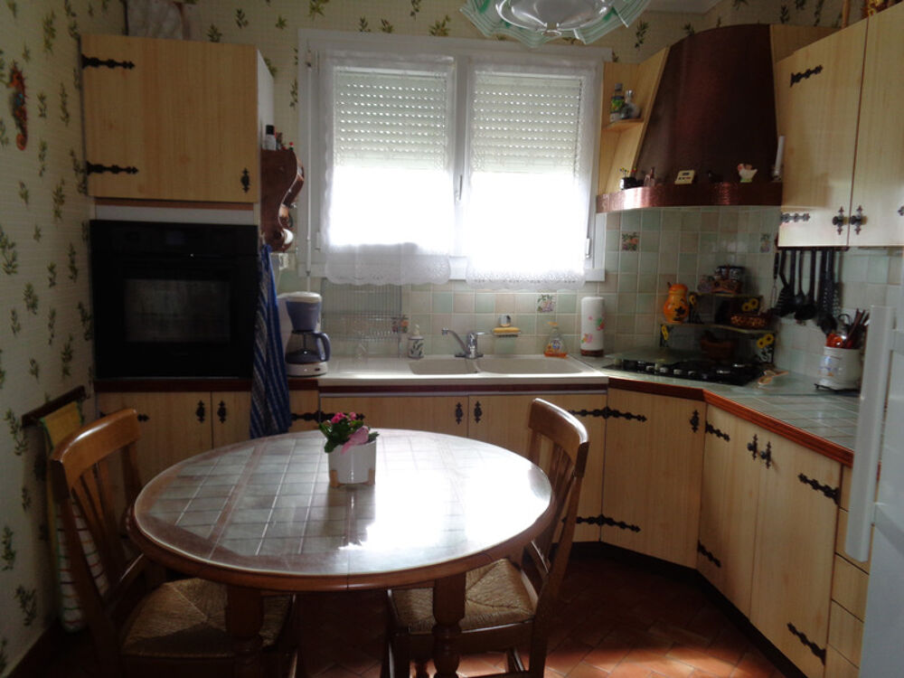 Maison à vendre 5 pièces PONS (17)Maison de 130m2 sur sous sol intégral avec grand terrain