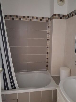  Appartement à louer 3 pièces 62 m²