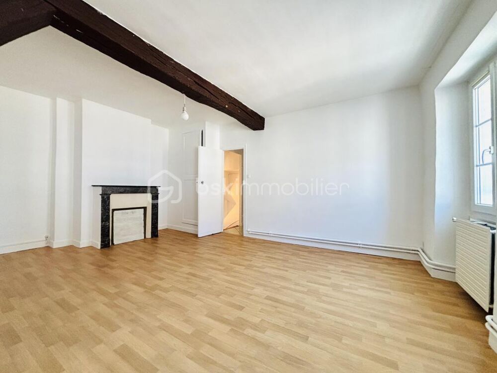*** Nouveauté : Jolie Maison de ville idéalement située en plein coeur de Sens, idéale pour jeune couple et investisseur ***