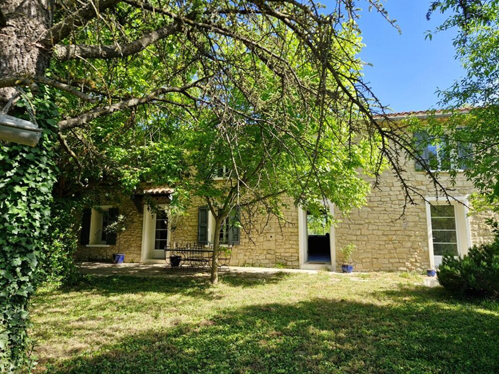 à vendre  Maison Saint-Pierre-de-Vassols (84330)