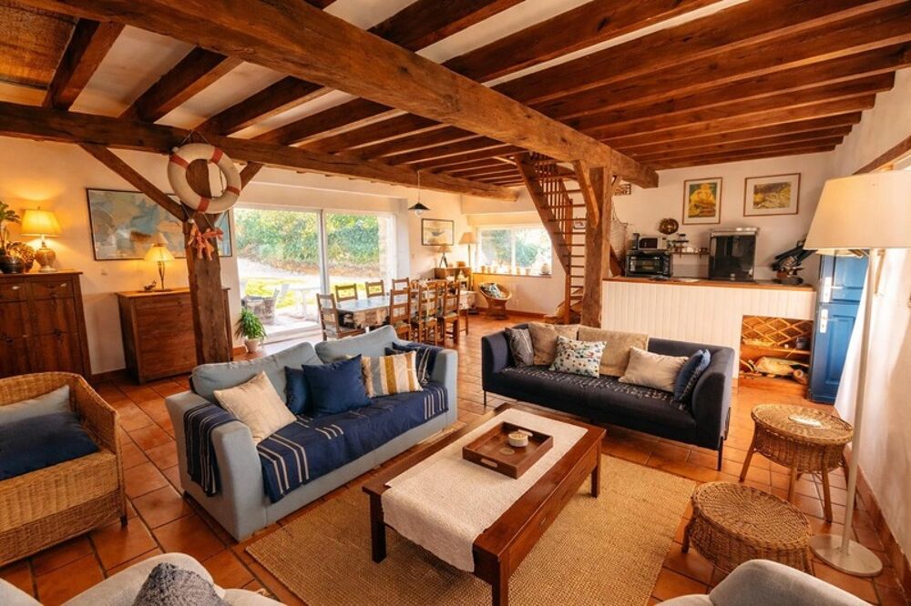 Longère bretonne en pierre à vendre à Sarzeau  800 m plage Landrezac  4 chambres  Gîte possible - Au calme