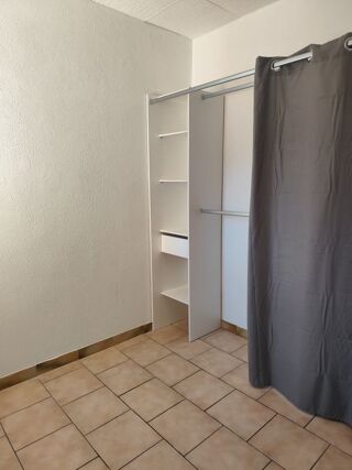 Appartement à louer 4 pièces 60 m²