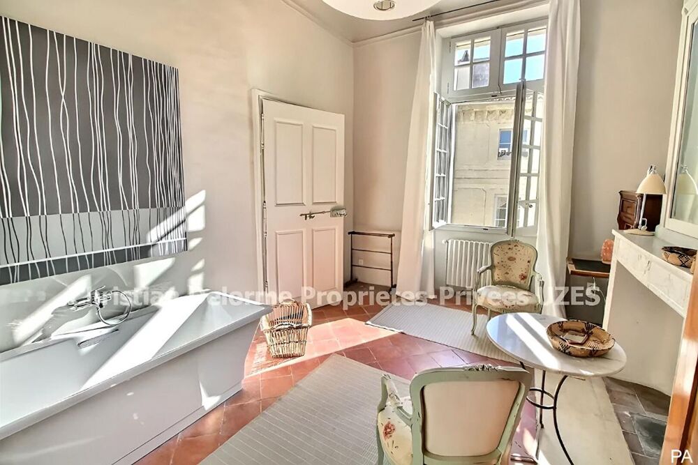  vendre  Htel Particulier Uzs (30700)