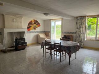 Maison 3 pièces 125 m² · à Saint-Laurent-de-Cognac · 125 m² · 82 900 €