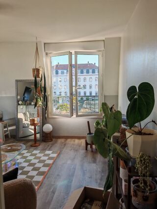  Appartement à louer 2 pièces 47 m²