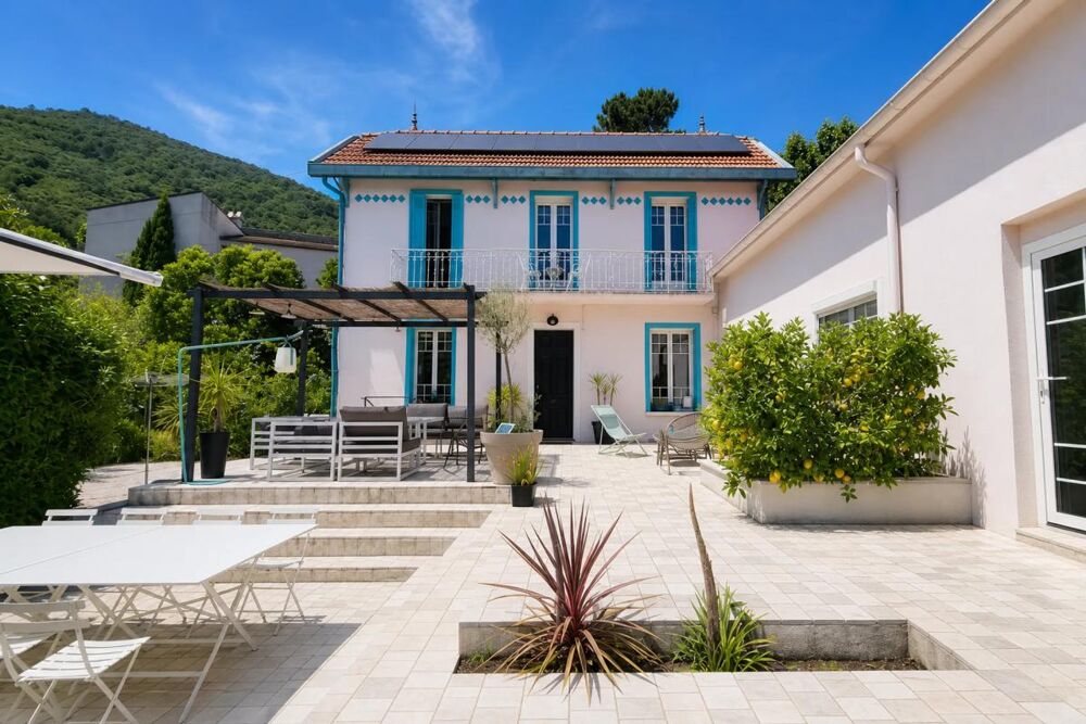 Maison de 12 pièces de 304 m² à Amélie-les-Bains