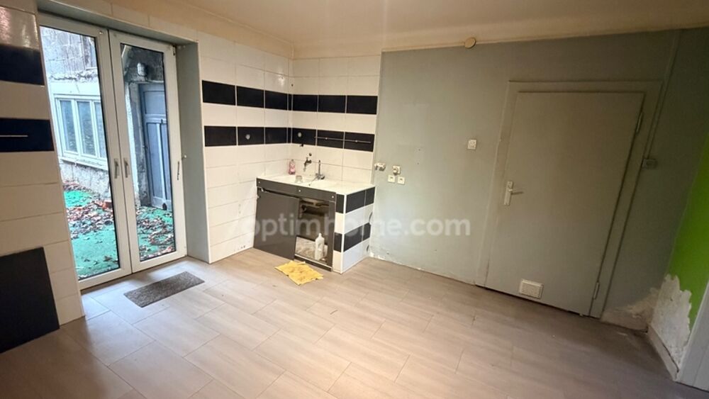 BERTRANGE - MAISON DE VILLE DE 95 M² AVEC 2 CHAMBRES, UNE TERRASSE ! FORT POTENTIEL !