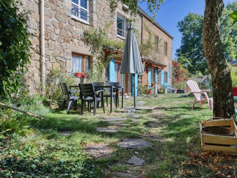   Ensemble immobilier de charme avec résidence principale et 3 gîtes, vaste terrain SAINT AGREVE (07) Maison - 13 pièce(s) - 358 m²