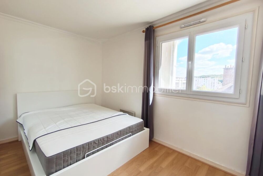 Vente Appartement Appartement 3 pièces traversant au dernier étage avec vue Tour Eiffel Versailles