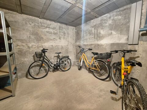   Cave et parking � vendre ROYAN (17) 