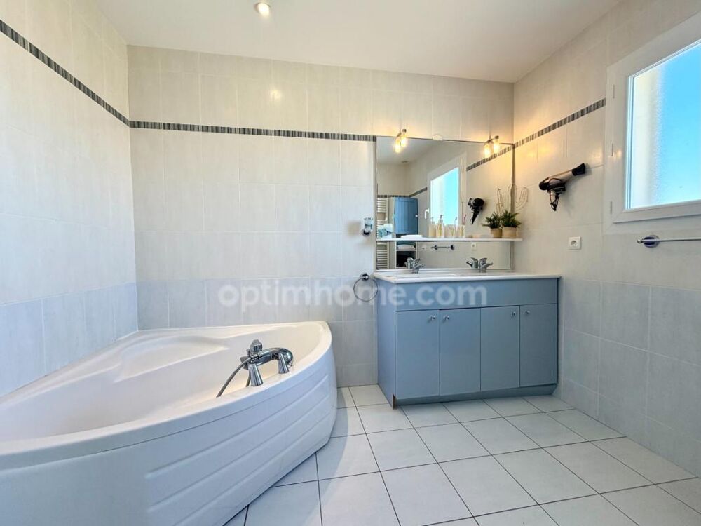 à vendre  Villa Le Grau-du-Roi (30240)