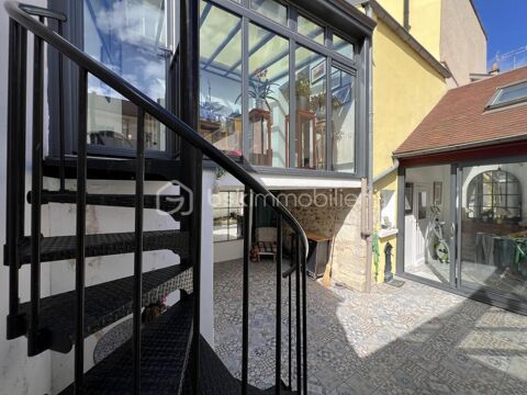   MARLY LE ROI VIEUX VILLAGE Maison - 8 pi�ce(s) - 191 m�