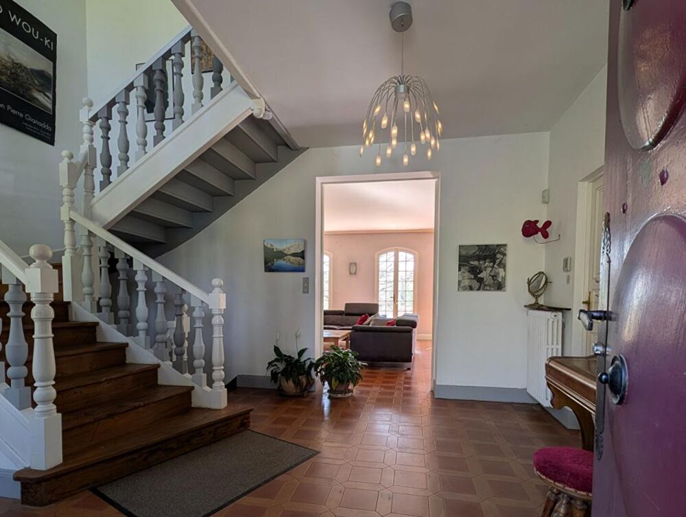 Vente Propriété/Château Maison bourgeoise de 371 m2 avec parc de 1,5 hectare Arnaud guilhem