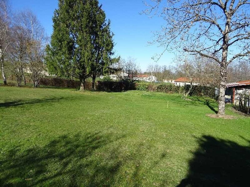Vente Terrain A LIMOGES BELLEGARDE BEAU TERRAIN PLAT AVEC CU DE 1586 M² Limoges