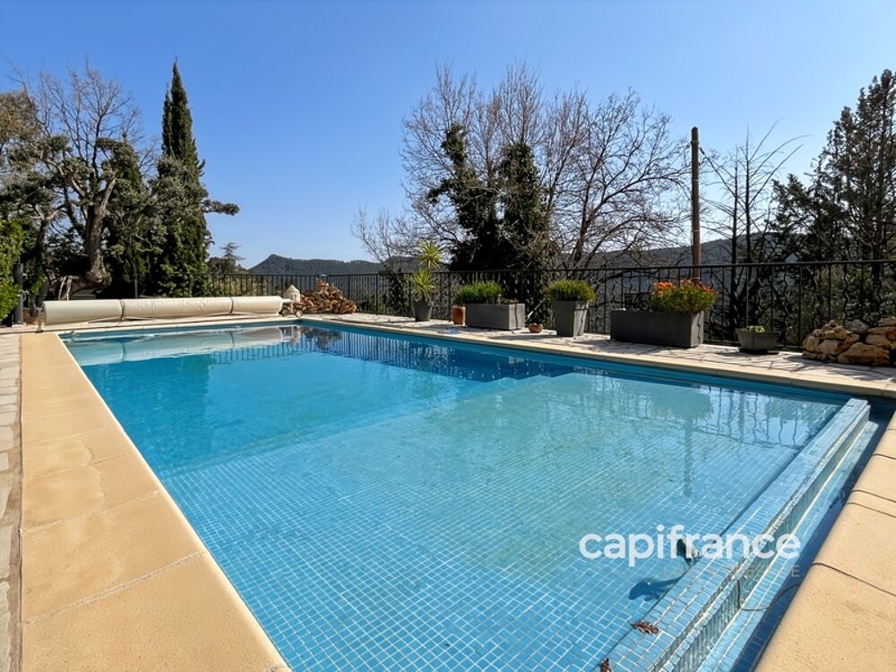 Vente Villa Villa de charme avec vue panoramique et piscine - 7 pièces - BAGNOLS EN FORET (83) Bagnols en foret