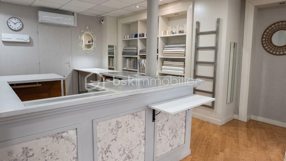 Vente Immeuble ENSEMBLE IMMOBILIER VENDU LOUÉ – LOCAL COMMERCIAL ET APPARTEMENT – CENTRE D'ANNONAY Annonay