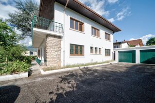  Immeuble à vendre 8 pièces 200 m²