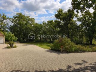  Propriété/château à vendre 8 pièces 250 m²
