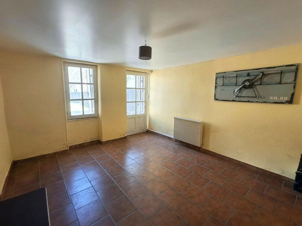 Vente Maison Maison de plain-pied au coeur du bourg avec grande remise de 51 m² aménageable, garage et terrain constructible Saint christoly de blaye
