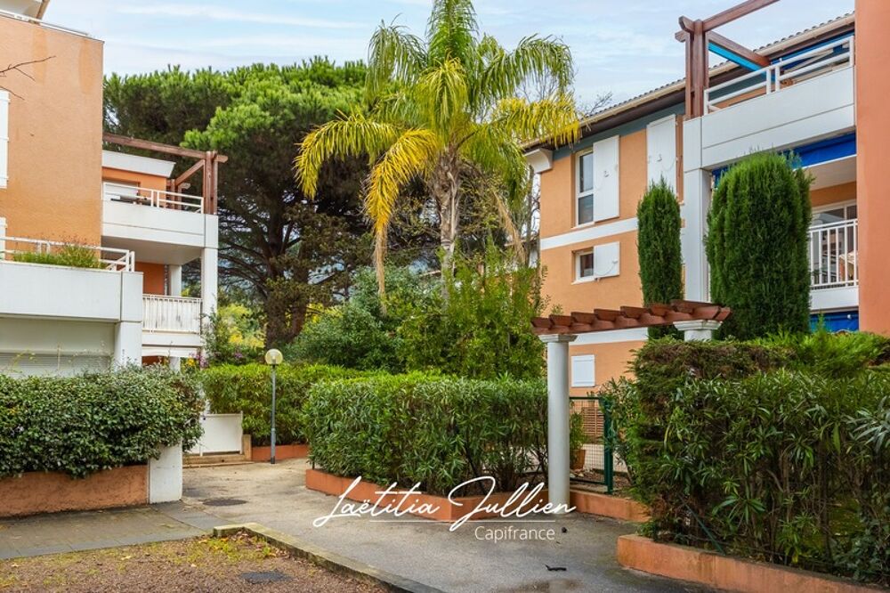 Vente Appartement DEPT VAR - LE LAVANDOU Cavalière – Studio 26m² 4 couchages avec terrasse de 11m² plein Sud au calme, parking et plage à pied Le lavandou