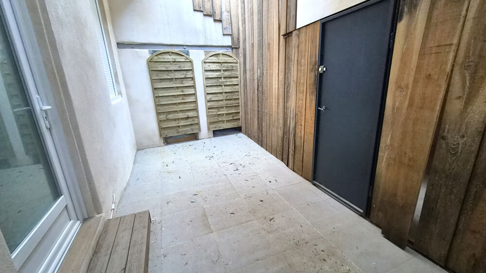 Vente Immeuble Immeuble avec 4 appartements et un garage à vendre à NIMES (30) Nimes
