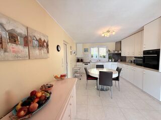  Villa à vendre 6 pièces 230 m²