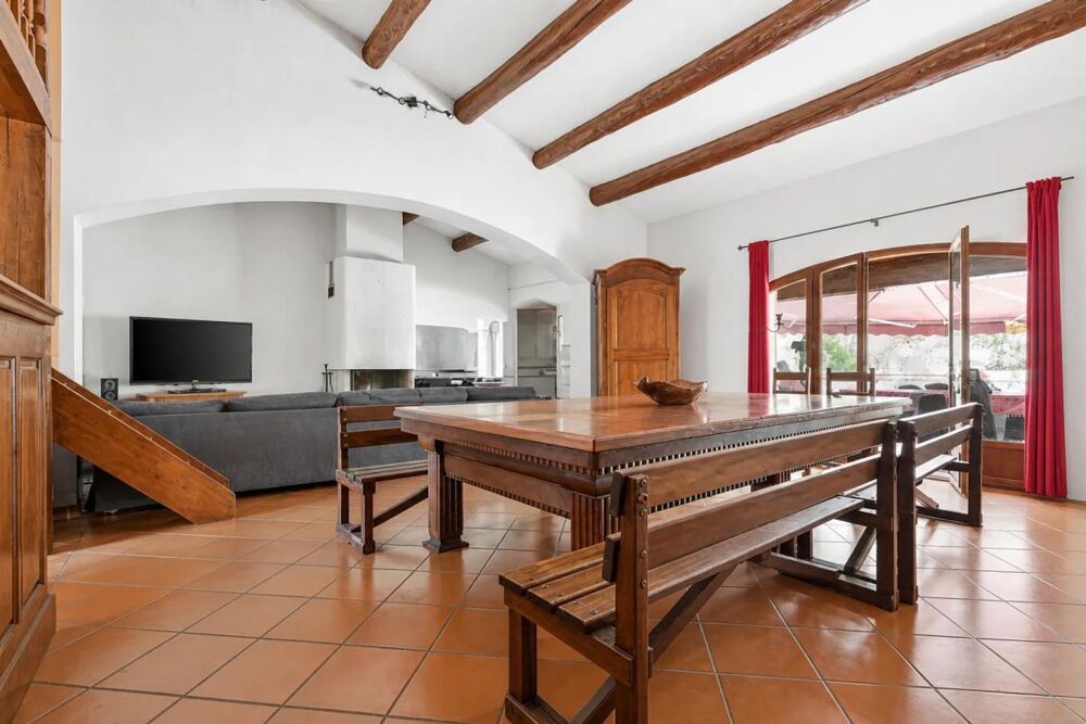 Les Pennes Mirabeau, Villa familiale + 3 logements dépendants