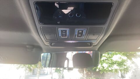 Defender P300e 2.0 Ti 300 PHEV 4WD BVA X-Dynamic Se - Premi&egrave;re main G 2024 occasion 59551 Attiches