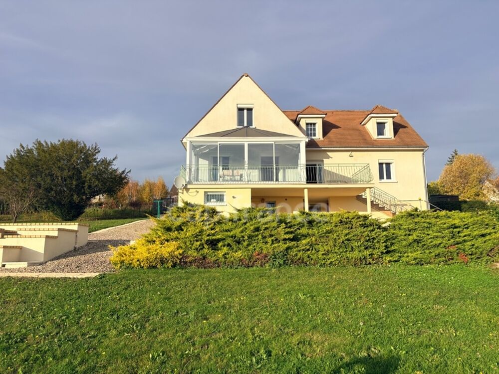 Vente Maison Maison à vendre de 179 m2 SAINT BRIS LE VINEUX (89) 4 chambres plus bureau sous-sol garage Terrain de 2100 m2 Saint bris le vineux