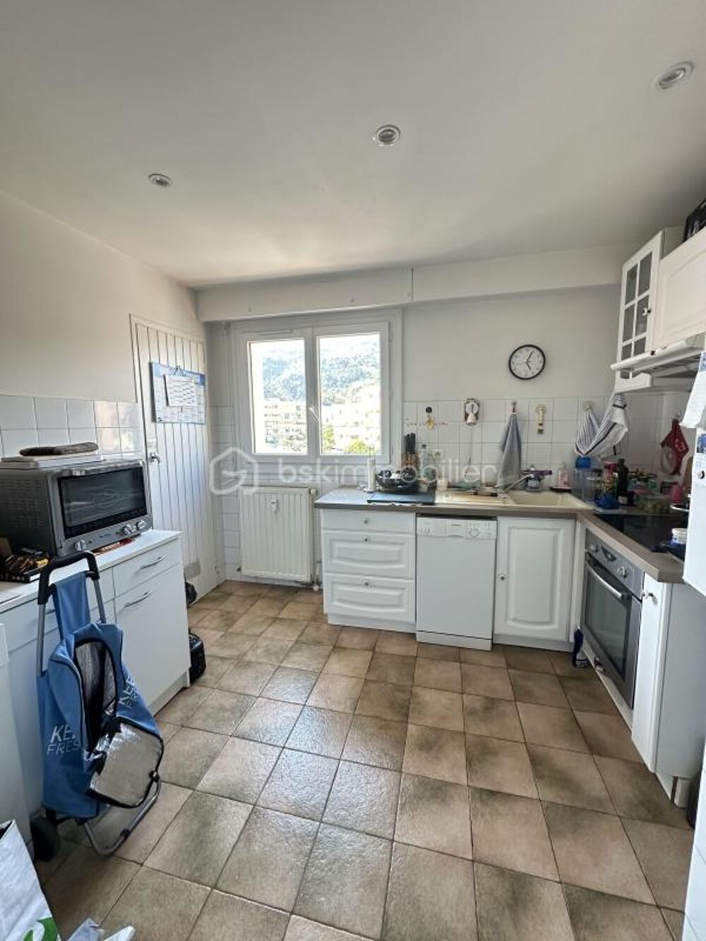 Vente Appartement Mandelieu, Appartement 4pièces traversant de 73m2 avec cave et parking. Vendu loué Mandelieu la napoule