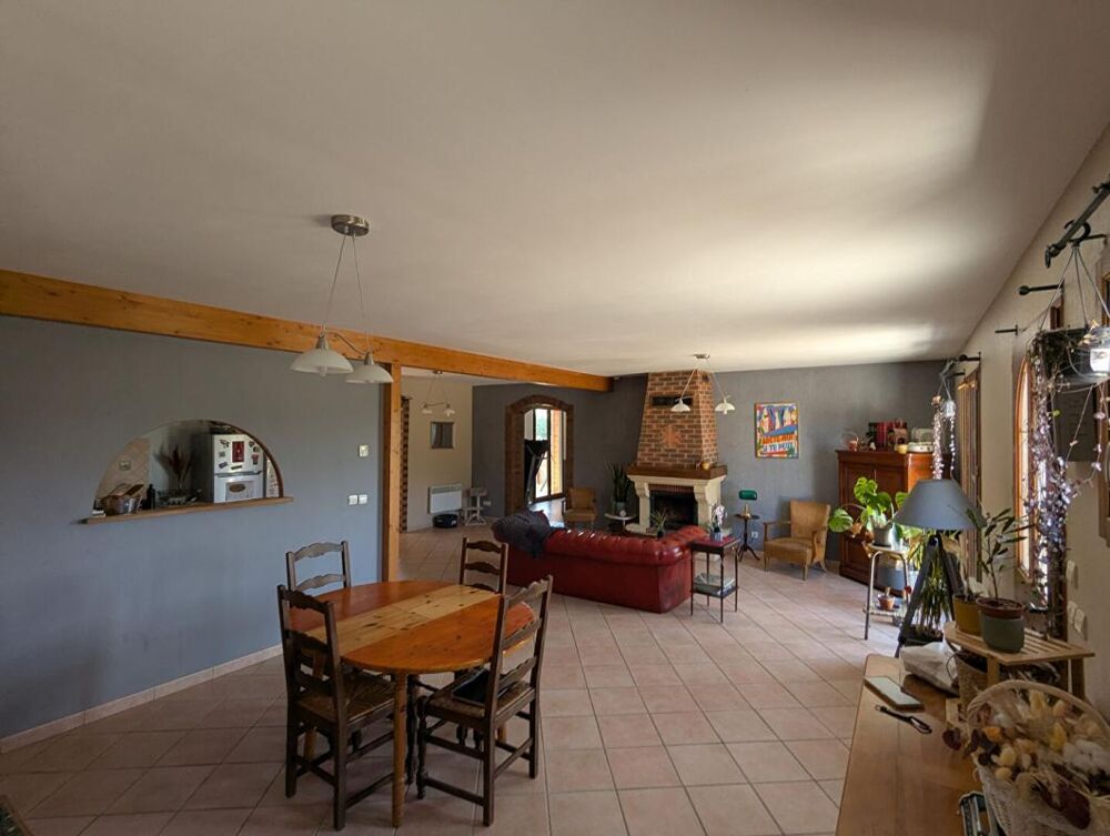 Propriété économe en énergie d'environ 174m2 8 pièces 4 chambres Parcelle de 2431m2