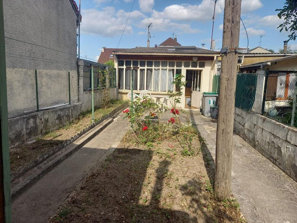 À VENDRE MAISON INDIVIDUELLE AVEC JARDIN, VÉRANDA ET GARAGE À TREMBLAY-EN-FRANCE