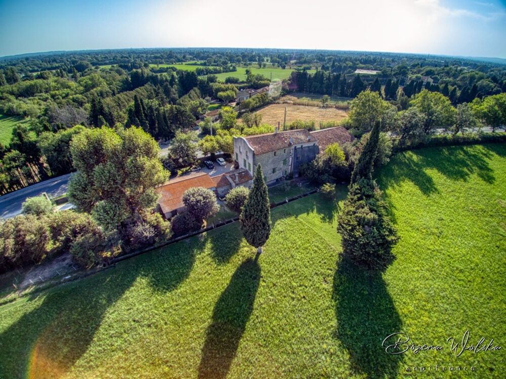 Bastide Ancien Moulin à SALON DE PROVENCE (13) 400 m² et plus de 4000m² de terrain