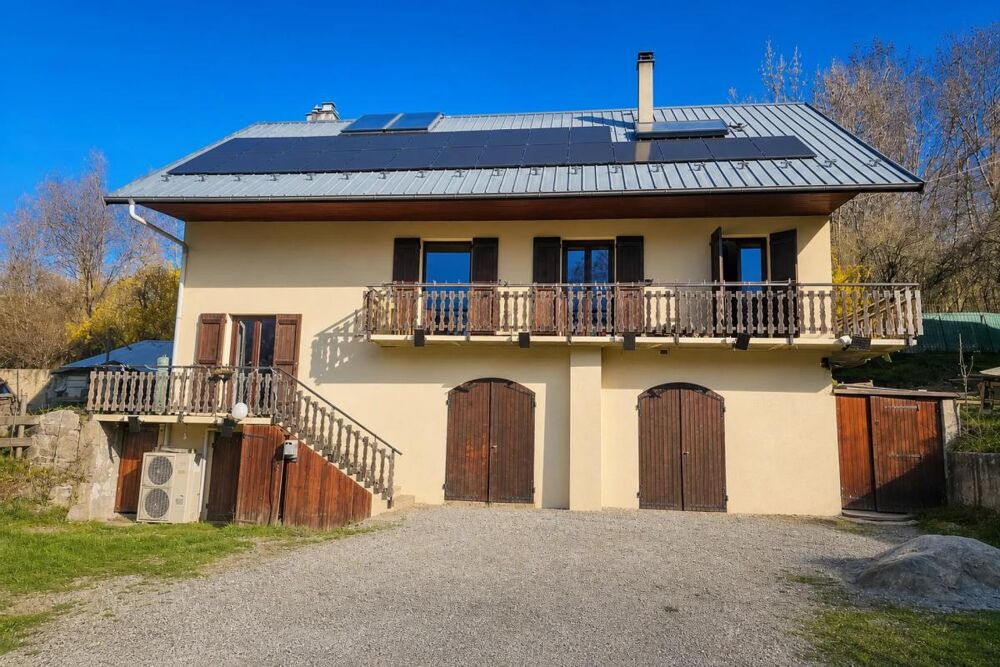 Maison 7 pièces 265 m² · à Albiez le Jeune · 265 m² · 360 000 €