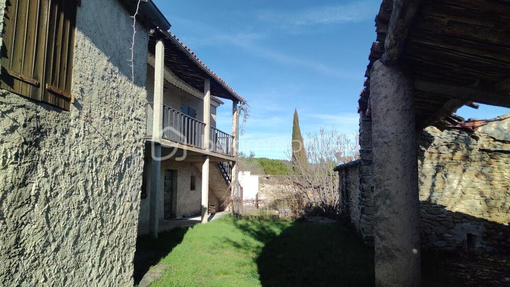 Petit bijou en Provence: Maison T4 au premier étage d'un corps de ferme baigné d'histoire avec confort et piscine!