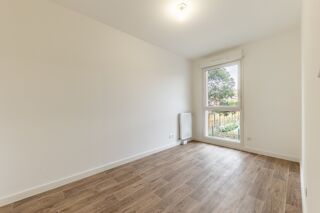  Appartement à louer 4 pièces 85 m²