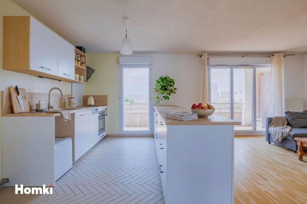Vente Appartement T4 de 82 m² avec balcon, cave et garage possible – Résidence récente et sécurisée Villeurbanne