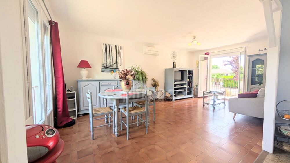 Maison à vendre GENSAC LA PALLUE avec ses 140 m² habitables et son jardin arboré